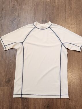 Lands' End White Short-Sleeve Rash Guard with Contrast Stitching